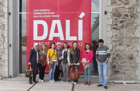 Kursiyerler 'Salvador Dali' resim sergisini gezdi