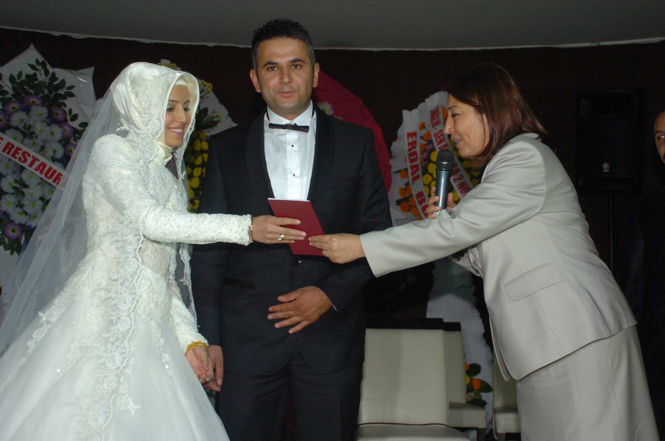Çalkan ailesinin Mutlu günü... CÜZDANI VEKİL SELAMOĞLU VERDİ