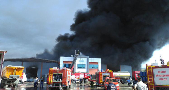 Denizli’de kimyasal atık fabrikasında yangın