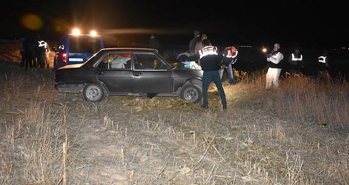 Aksaray'da Korkunç Cinayet! Tarladaki Otomobilin İçinde 2 Ceset Bulundu