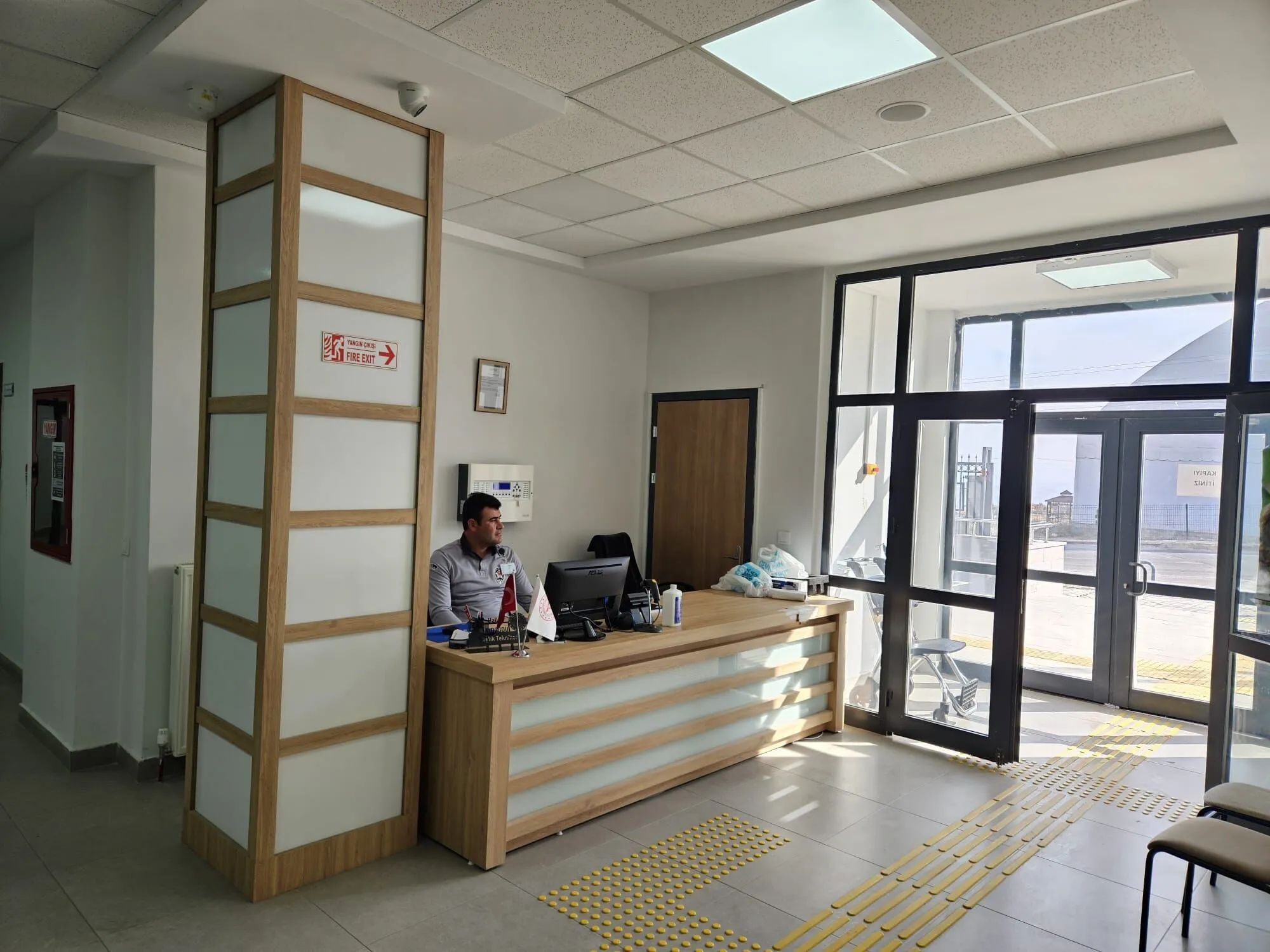 elebi1.webp