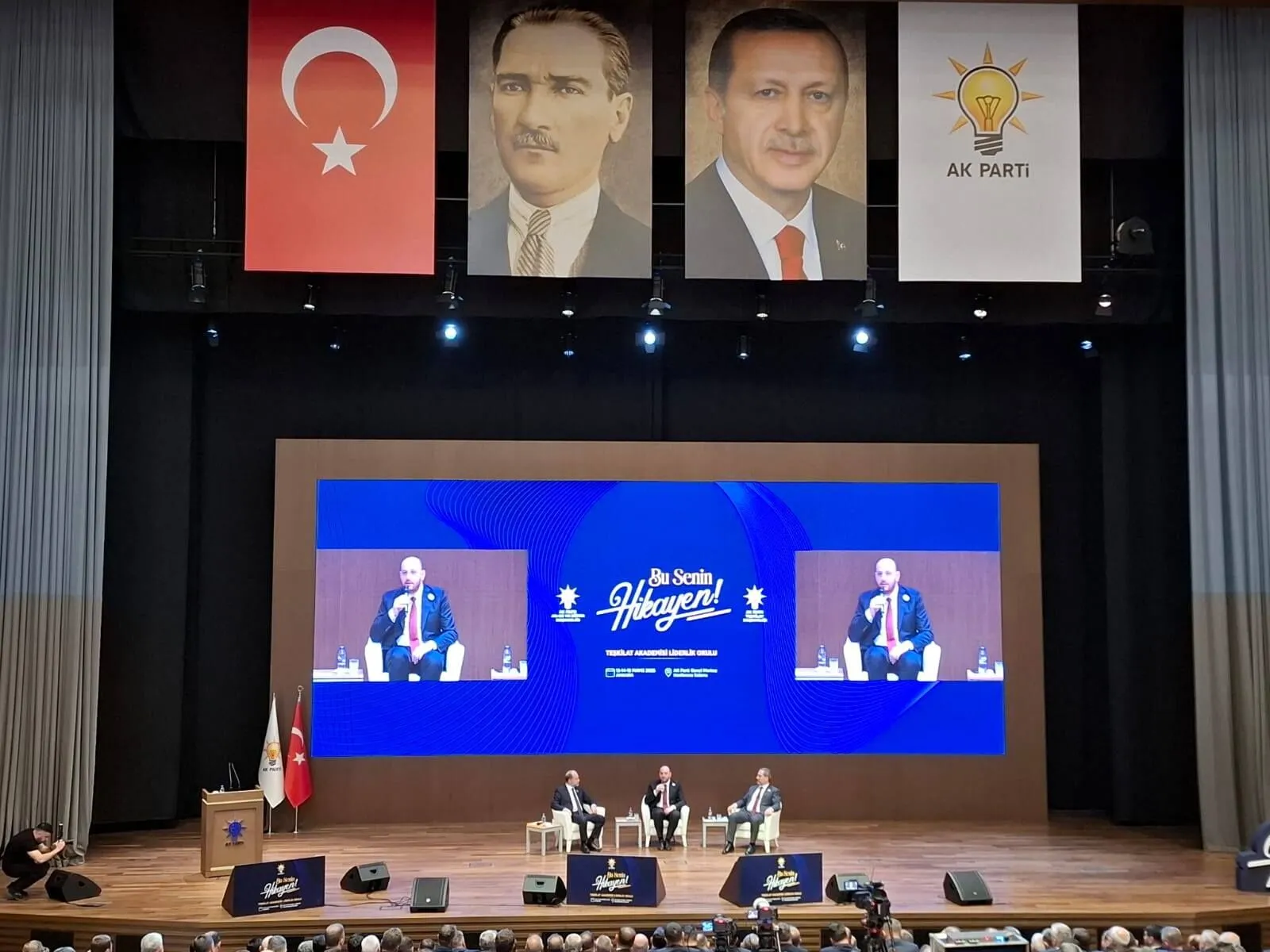 akparti.webp
