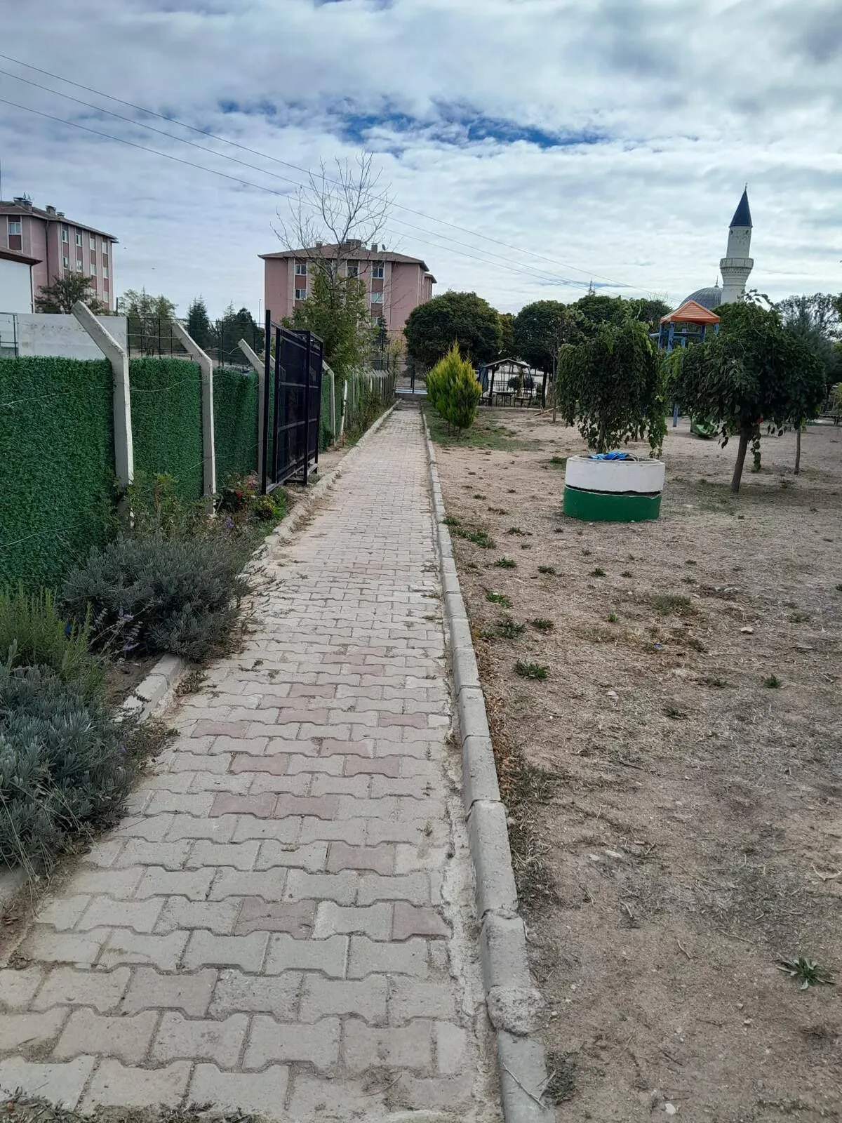 akyuz1.webp