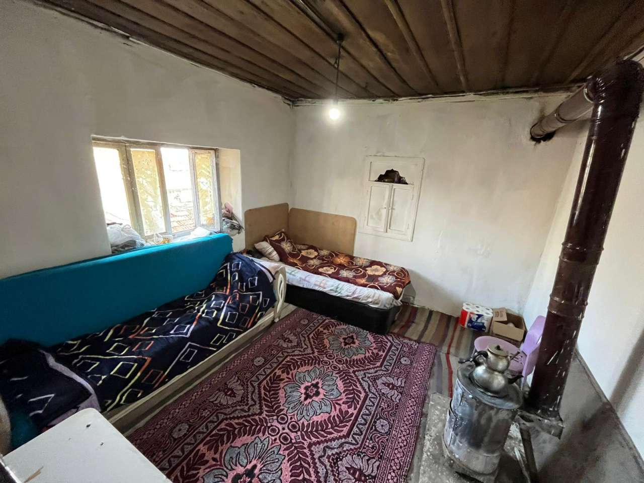 keskin-ihtiyac-sahibi-aile-ev-onarimi-boya-badana