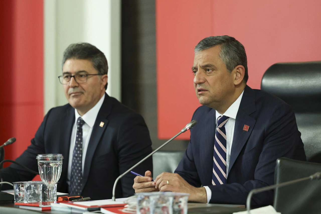 onur-yuksel-bozdag-chp-genel-merkez-temaslari