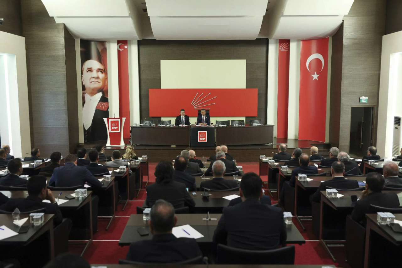 ozgur-ozel-chp-il-baskanlari-olaganustu-zirvesi-genel-merkez