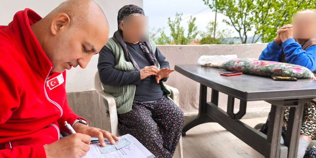 akulu-sandalye-yardim-cagrisi
