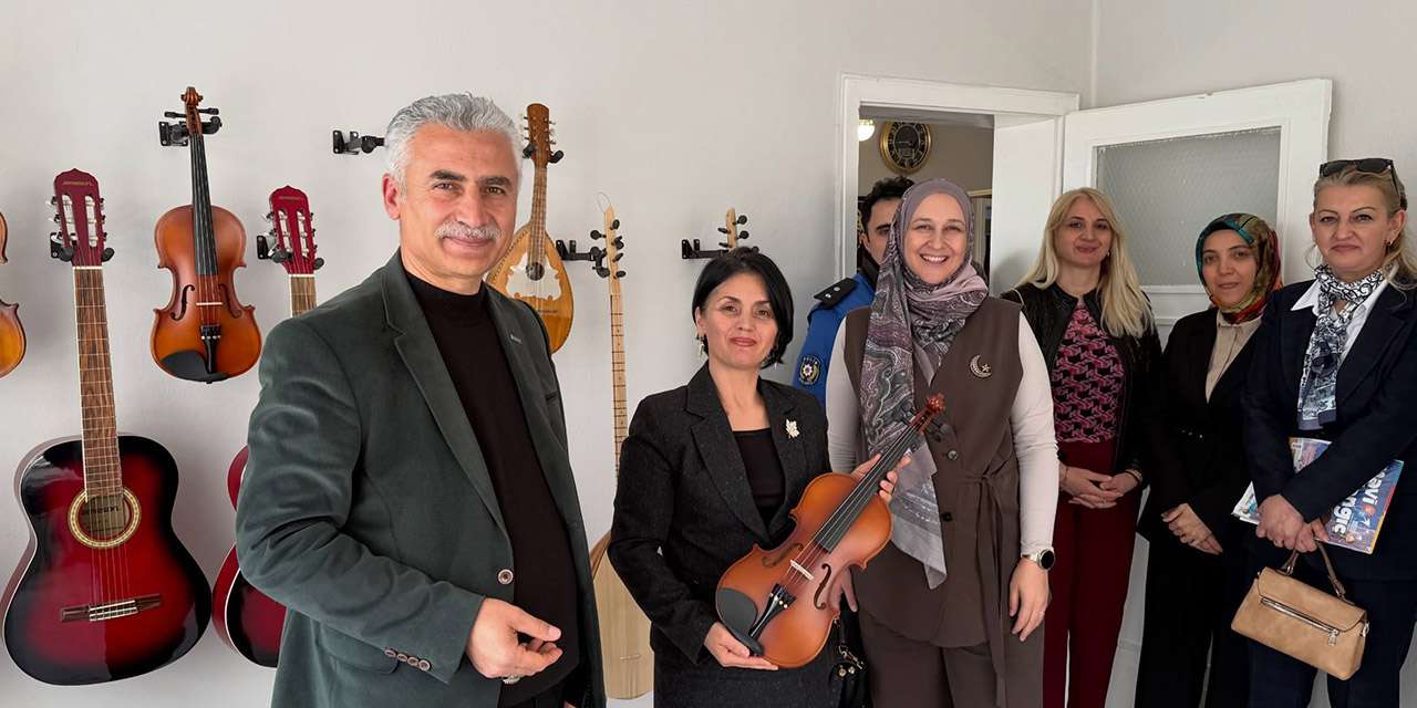 yasemin-isik-yesilay-ziyareti