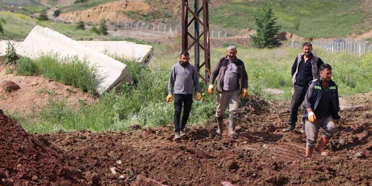 yenisehir-mahallesi-belediye-is-makinesi-kanalizasyon