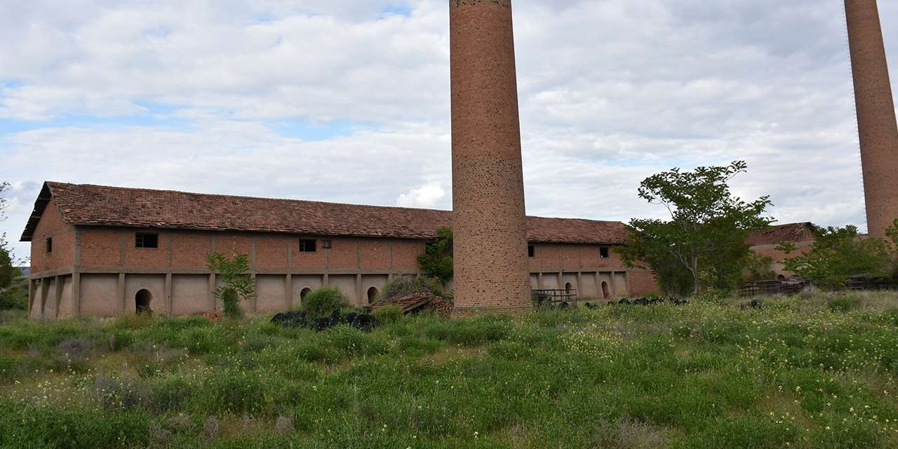 terk-edilmis-kiremit-fabrikasi-pasli-makineler