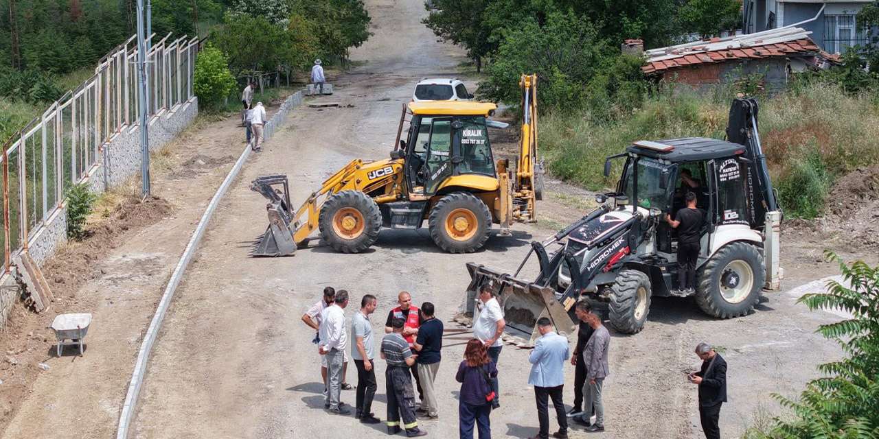 kirikkale-belediyesi-fen-isleri-kaldirim-calismasi