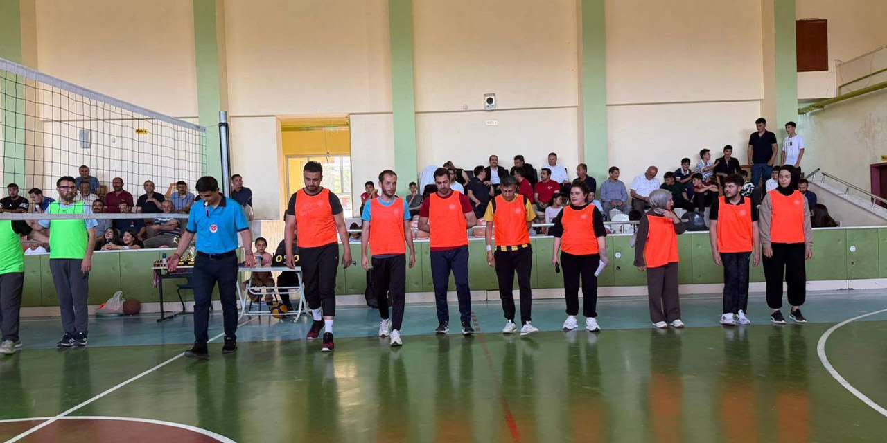 karakecili-kamu-personeli-ve-gencler-spor-turnuvasi1
