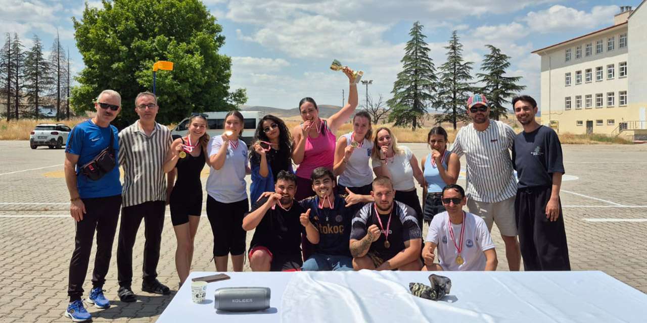 reconnect-with-korfball-turnuvasi-dogs-chickens